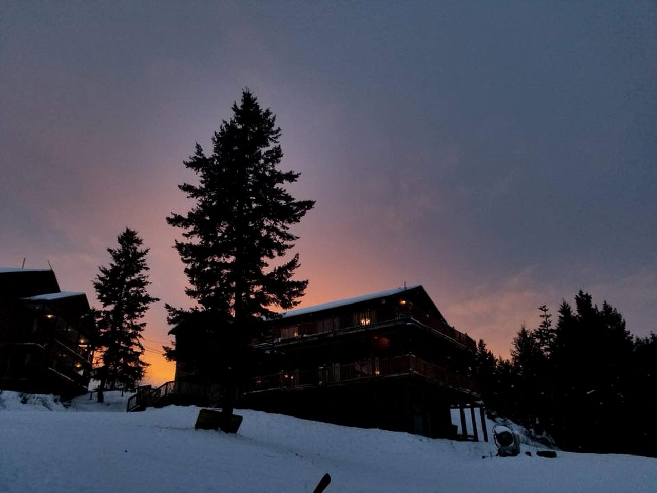 Nature Lodges (108 Mile Ranch, British Columbia, Canada)