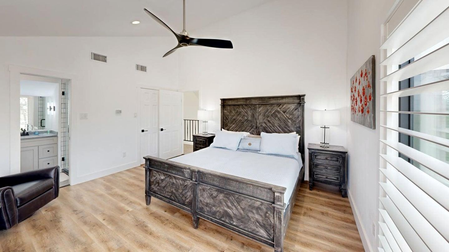 Elegant Ranch Retreat with Pool, Firepit & Theater Room in Bryan, Texas