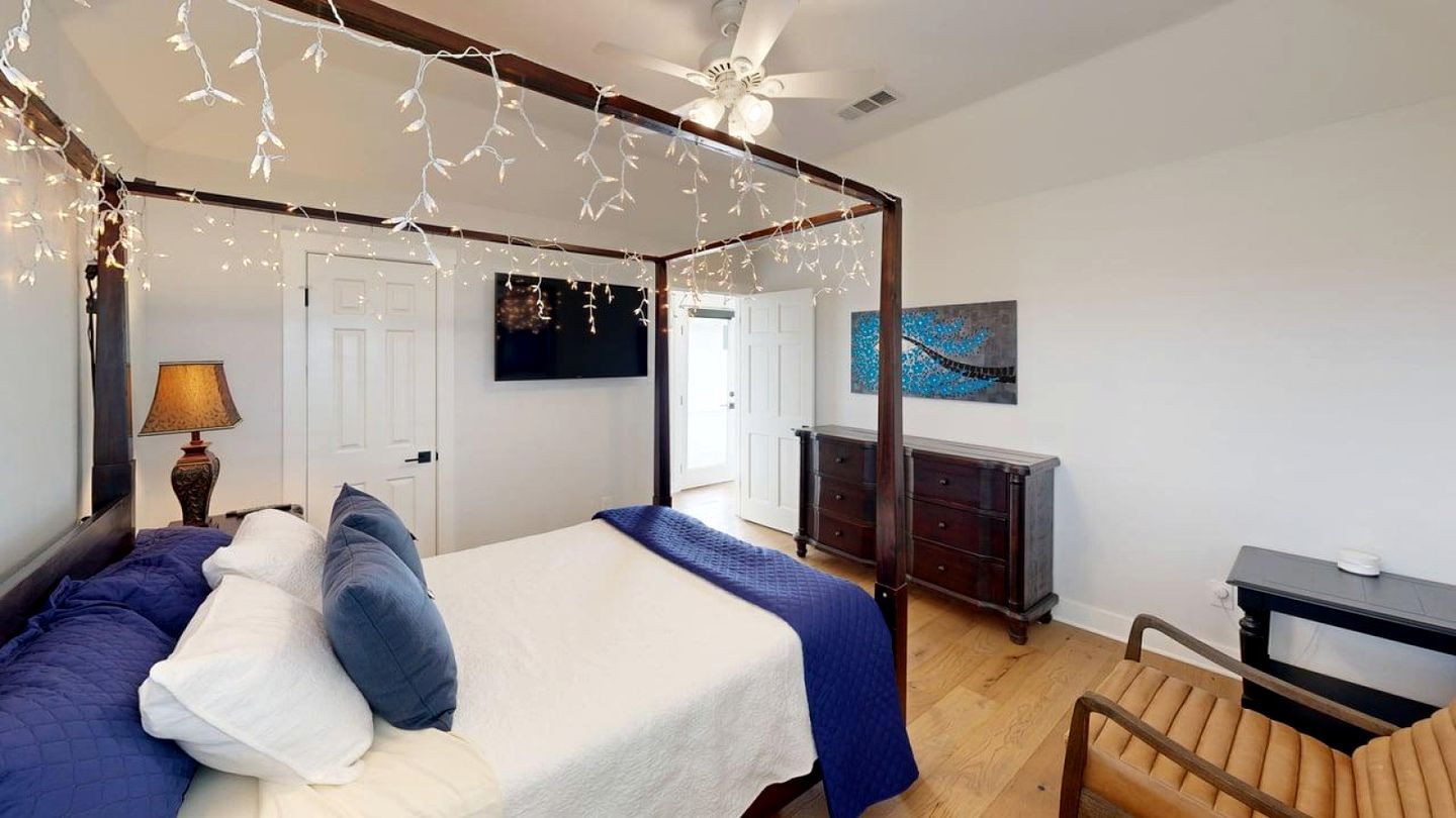 Elegant Ranch Retreat with Pool, Firepit & Theater Room in Bryan, Texas