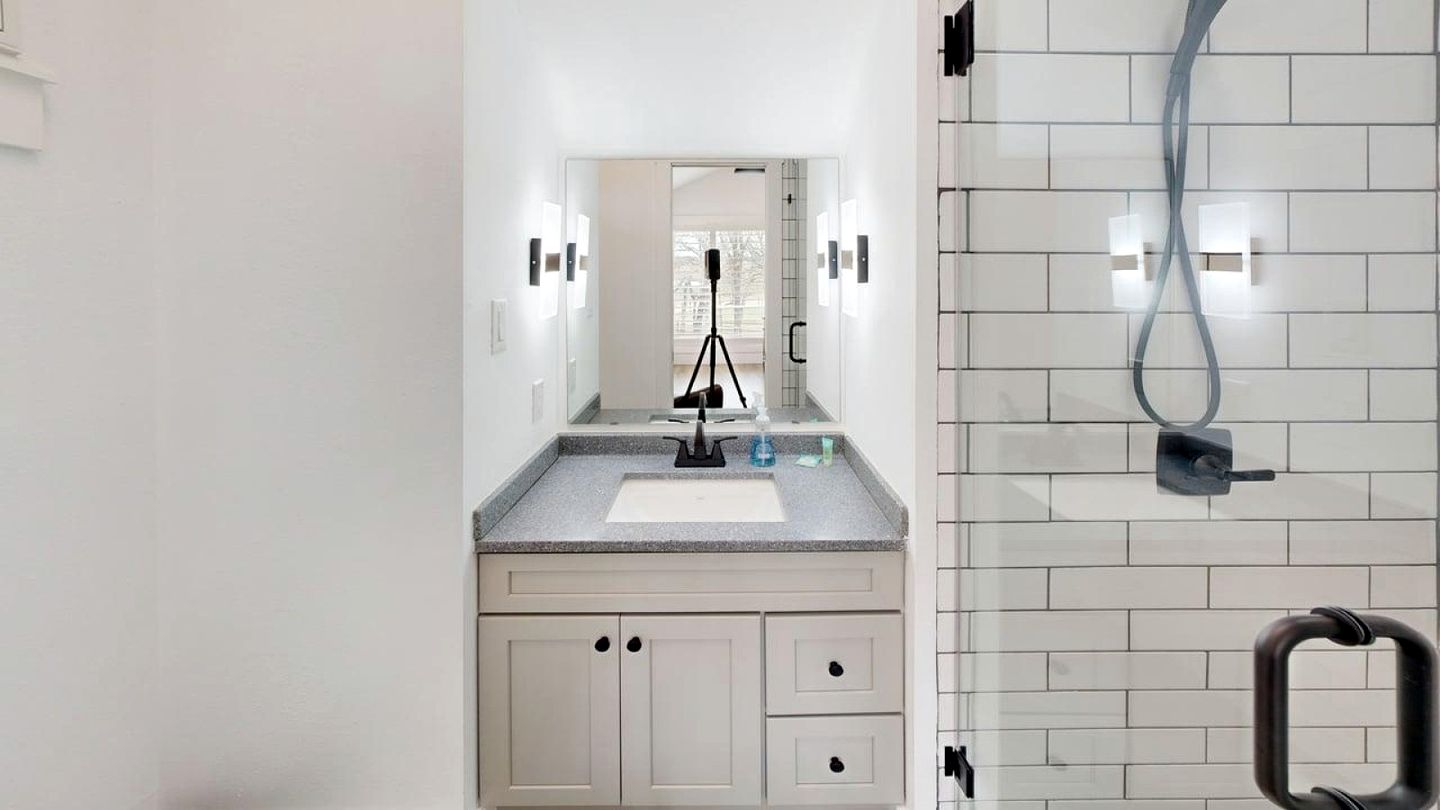 Elegant Ranch Retreat with Pool, Firepit & Theater Room in Bryan, Texas