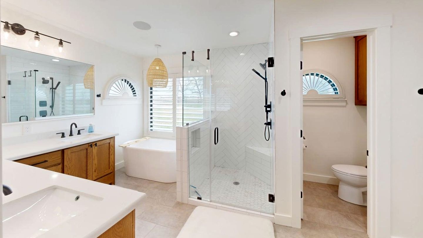 Elegant Ranch Retreat with Pool, Firepit & Theater Room in Bryan, Texas