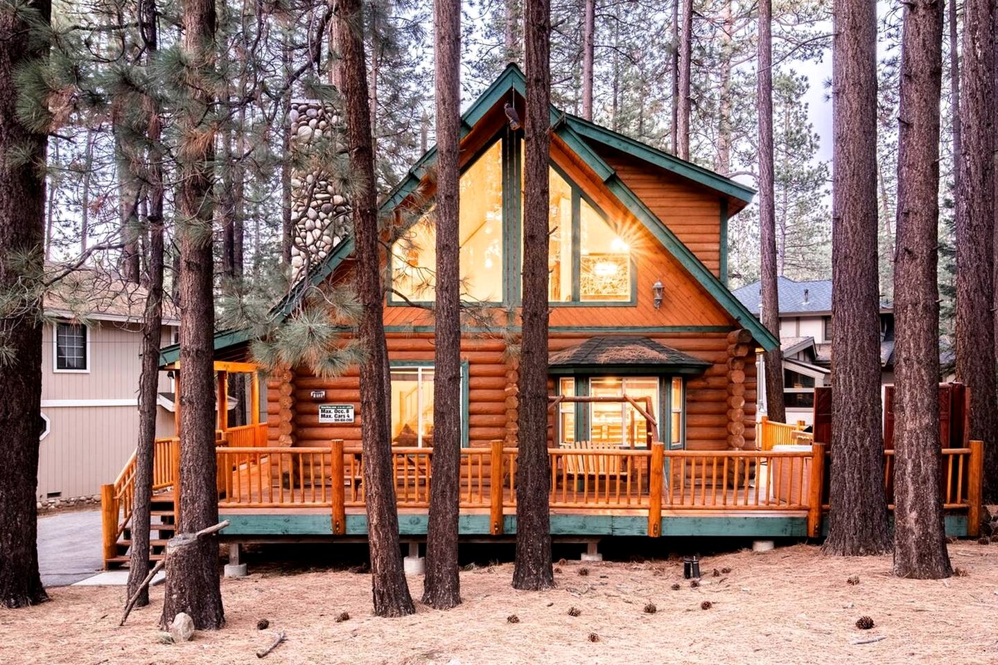 Beautiful Rustic Cabin with Hot-Tub and Pool Table in California