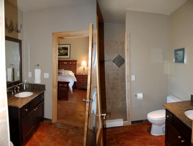 Cottages (Midpines, California, United States)
