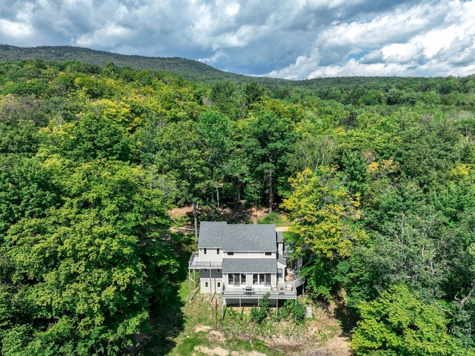Stunning Cottage Barbecue Provided Nestled Amidst Trees in Bartlett, New Hampshire