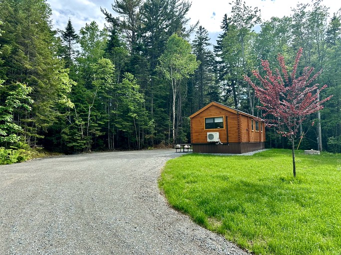 Cabins (United States of America, Steuben, Maine)