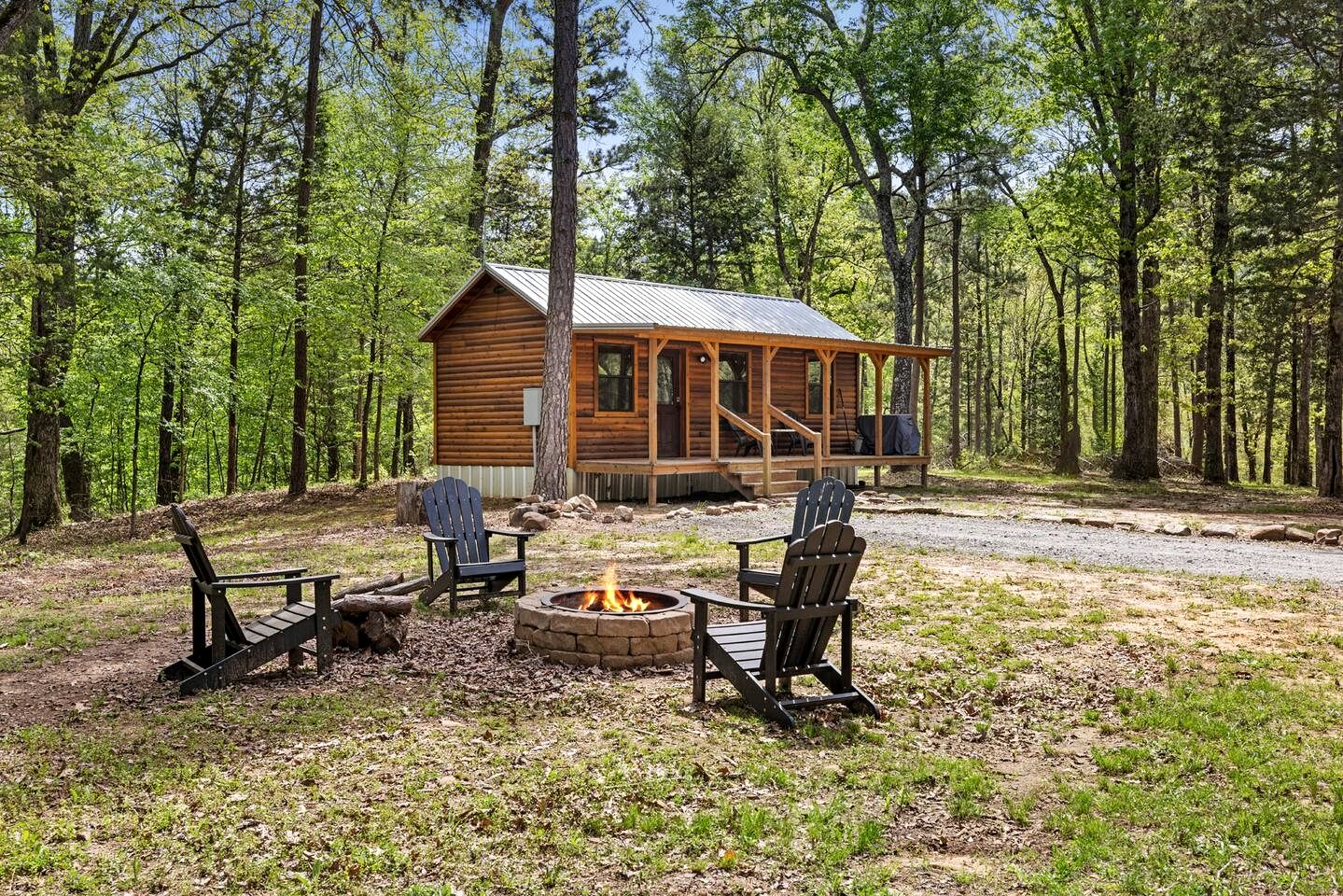 Stunning Riverfront Log Cabin Nestled Amidst Trees in Nashoba, Oklahoma
