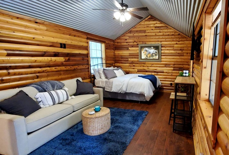 Cabins (United States of America, Nashoba, Oklahoma)