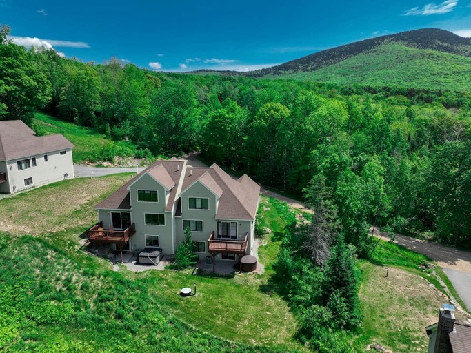Stunning Ski In/Out Vacation Rental in Jackson, New Hampshire