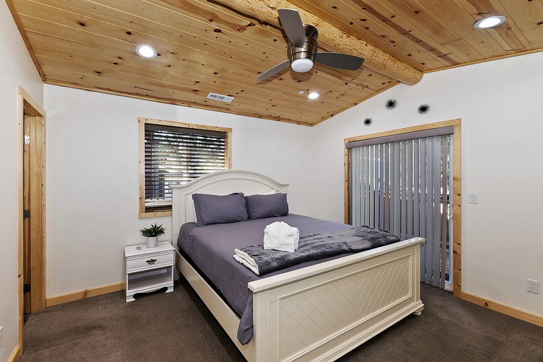 Cabins (United States of America, Big Bear City, California)