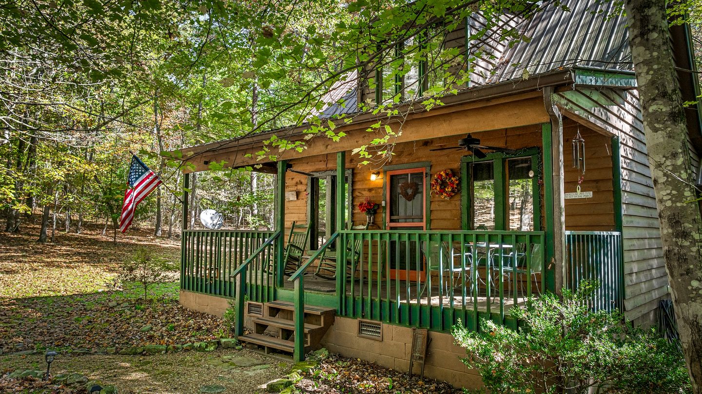 Cabins (United States of America, Mentone, Alabama)