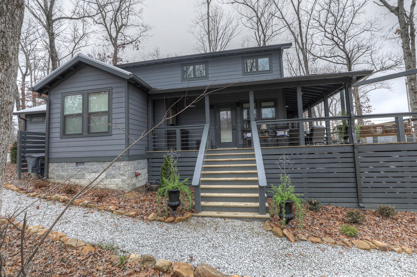 Stunning Waterfront Cottage with Fire Pit in Tracy City, Tennessee