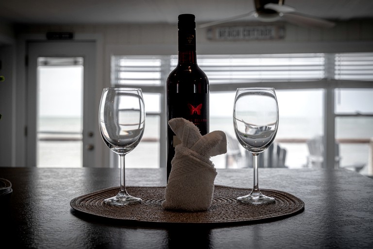 Cabins (Canada, Leamington, Ontario)