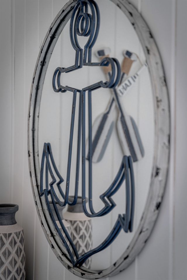 Sweet Beach Rental with Jacuzzi, Deck and Amazing Sunsets in Ontario