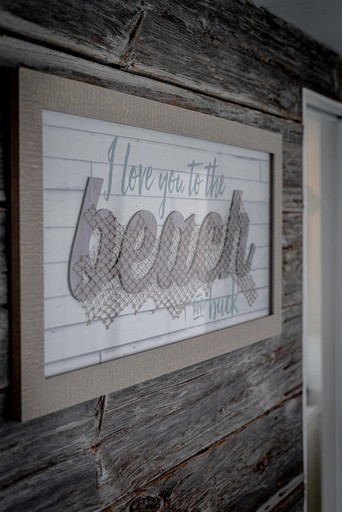 Cabins (Canada, Leamington, Ontario)