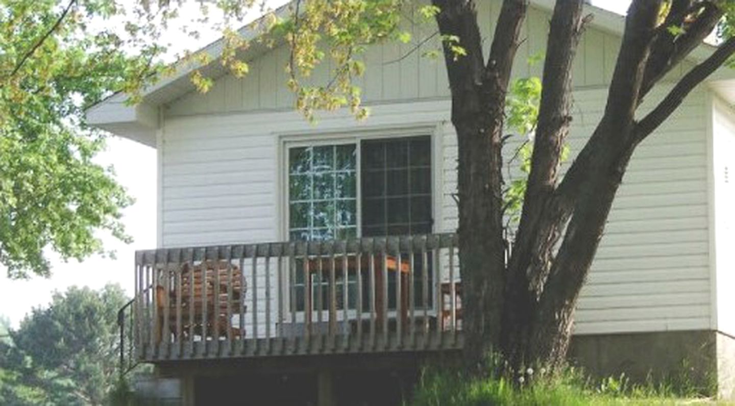 Cottages (Huntsville, Ontario, Canada)