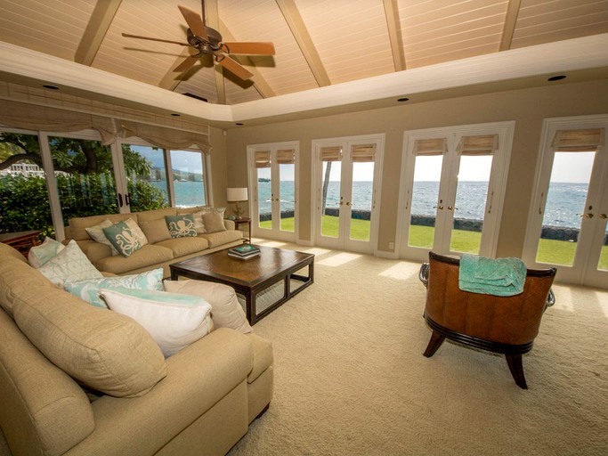 Beach Houses (Kailua-Kona, Hawaii, United States)