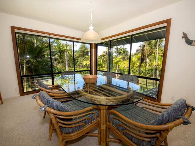 Beach Houses (Kilauea, Hawaii, United States)