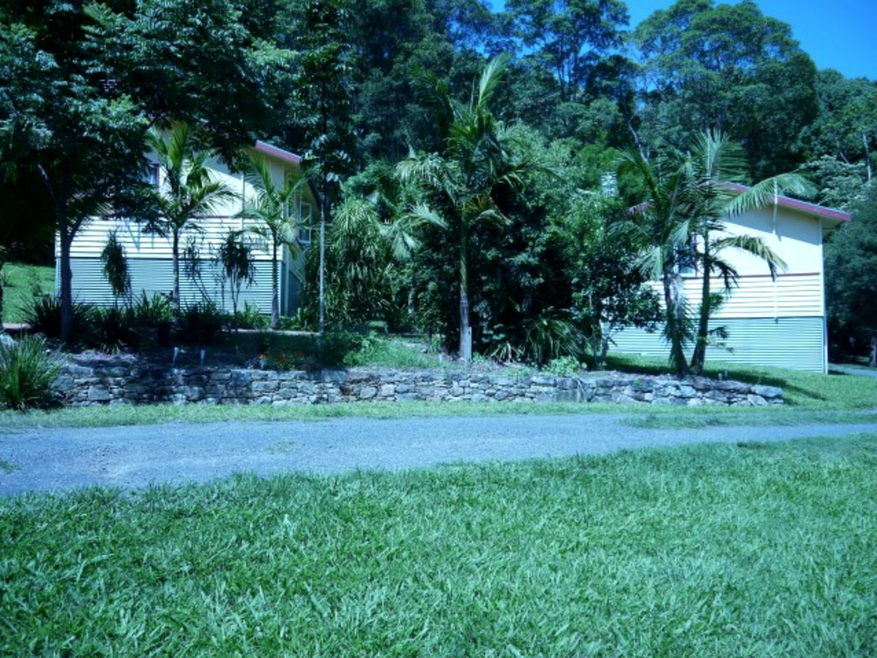 Cabins (Nimbin, New South Wales, Australia)
