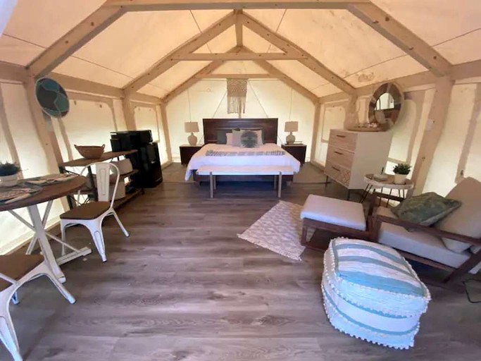 Safari Tents (United States of America, Bastrop , Texas)
