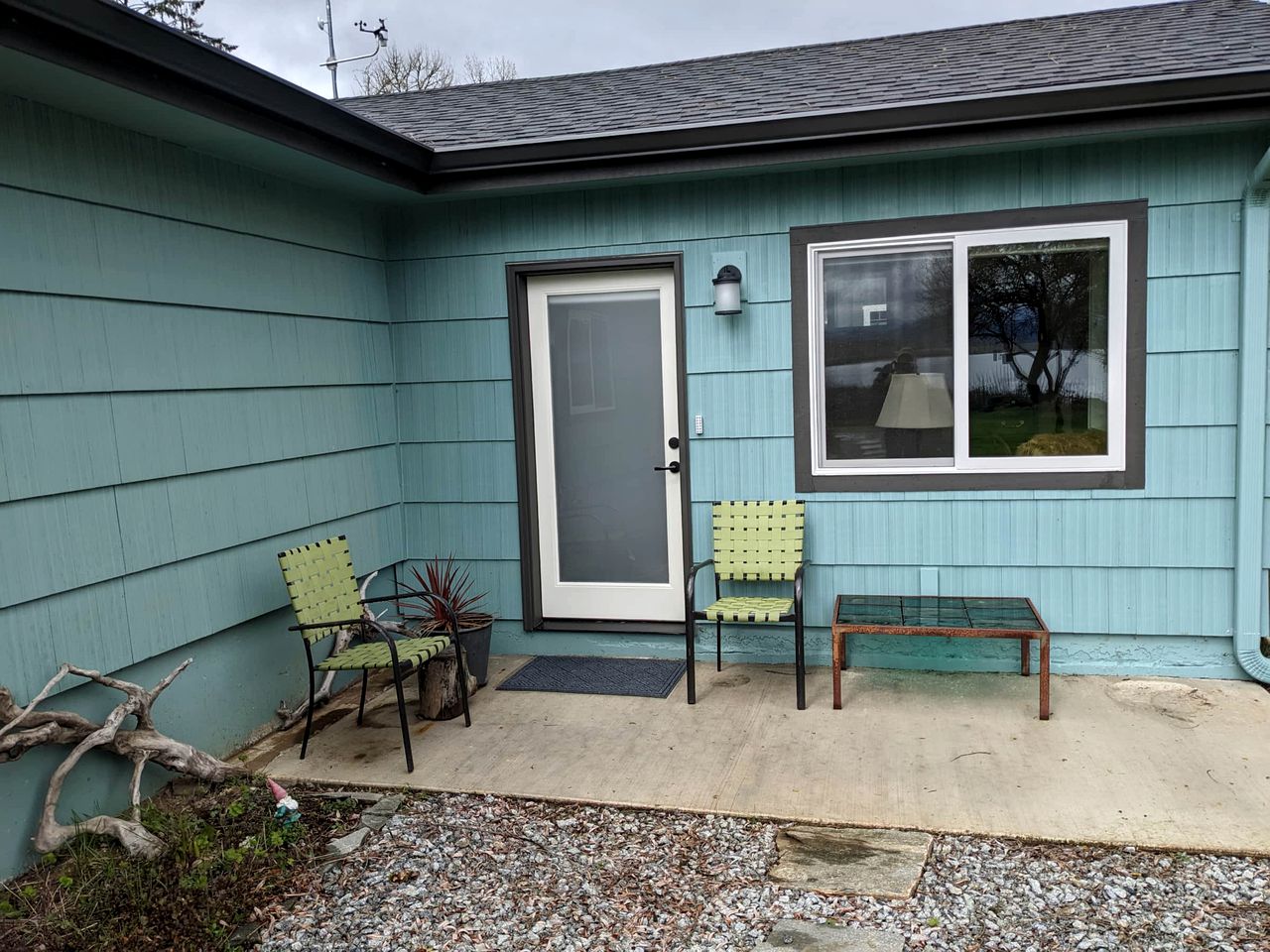 Columbia River Glamping Retreat: Cozy Cabin for Two in Skamokawa, Washington