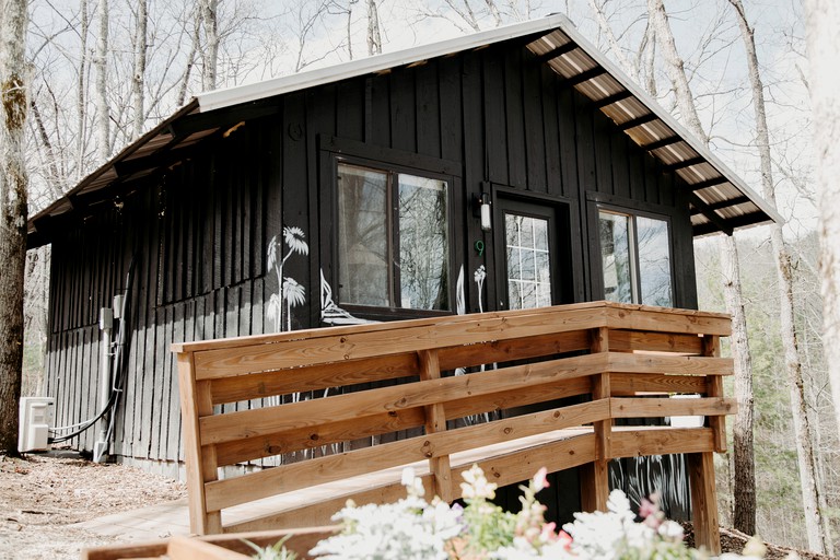 Cabins (United States of America, Tracy City, Tennessee)