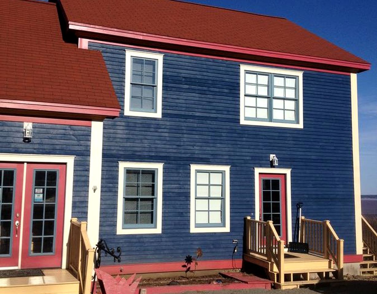 Nature Lodges (Hopewell Cape, New Brunswick, Canada)