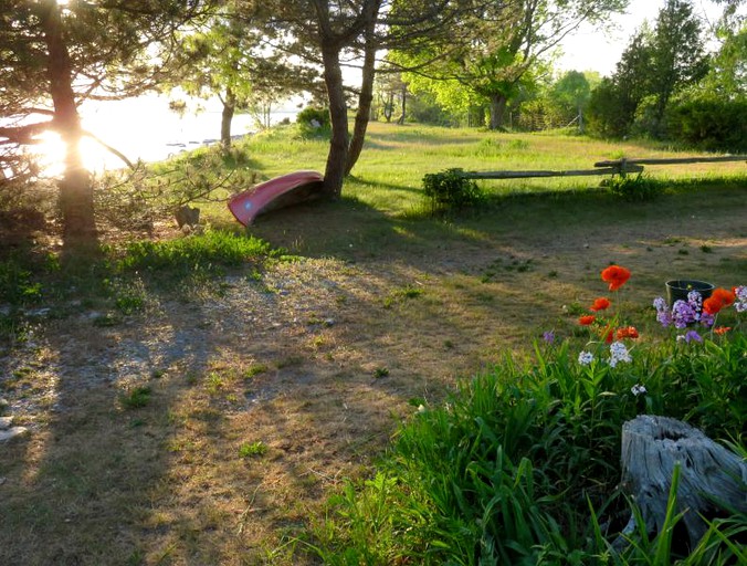 Cottages (Belleville, Ontario, Canada)