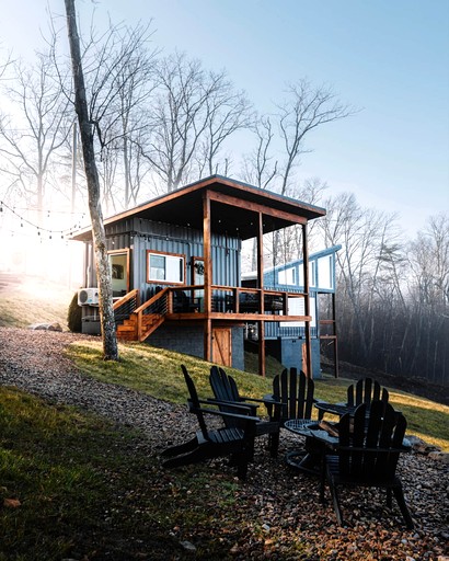 Unique Container with BBQ Ideal for Couples in Georgia