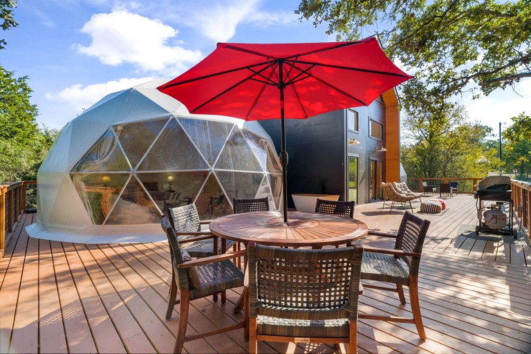Domes (United States of America, Elgin, Texas)