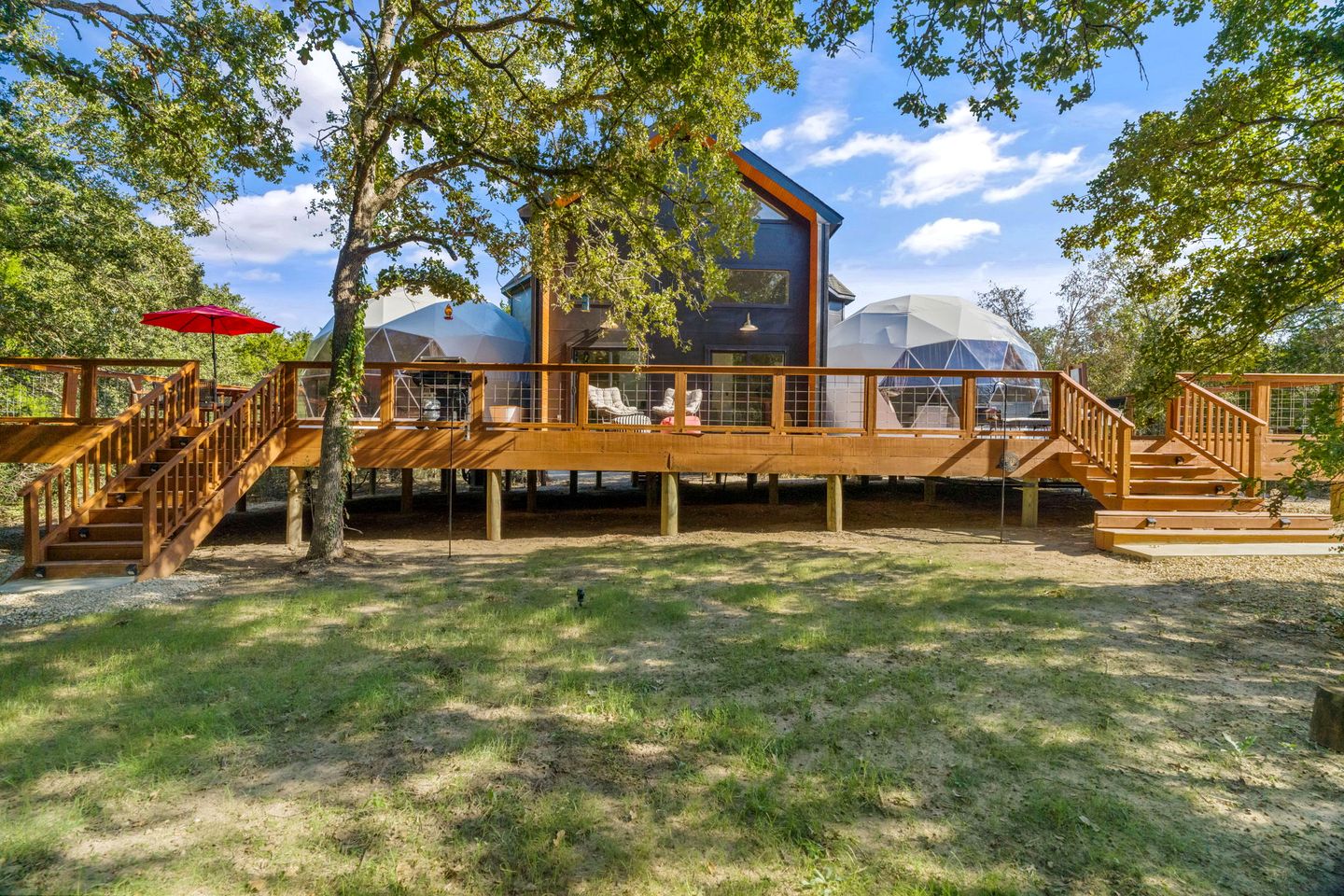 Spectacular Two Domes and Lofted Cabin Union with Breathtaking Deck and Indoors in Tennessee