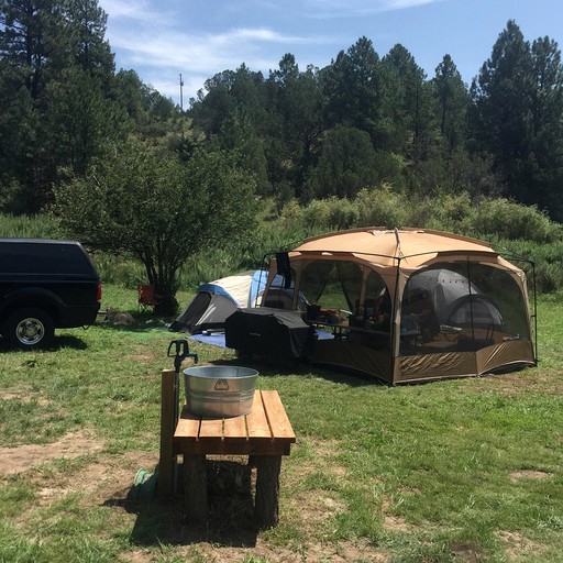 Caravans (Mayhill, New Mexico, United States)
