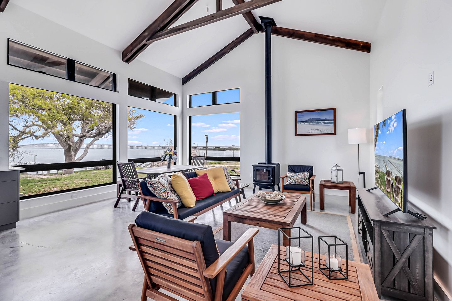 Stylish Waterfront Vacation Rental with Boat Dock and Golf Course in Rockport, Texas