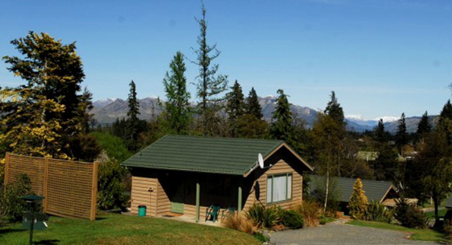 Cabins (Hanmer Springs, South Island, New Zealand)