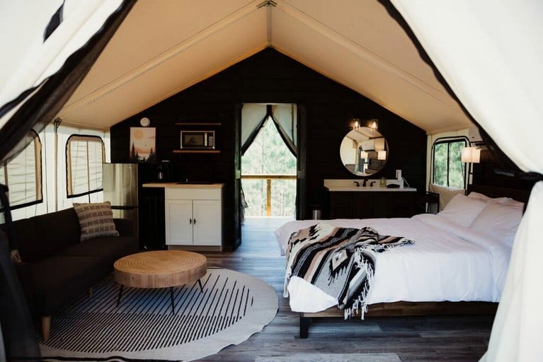 Safari Tents (United States of America, Cadiz, Kentucky)
