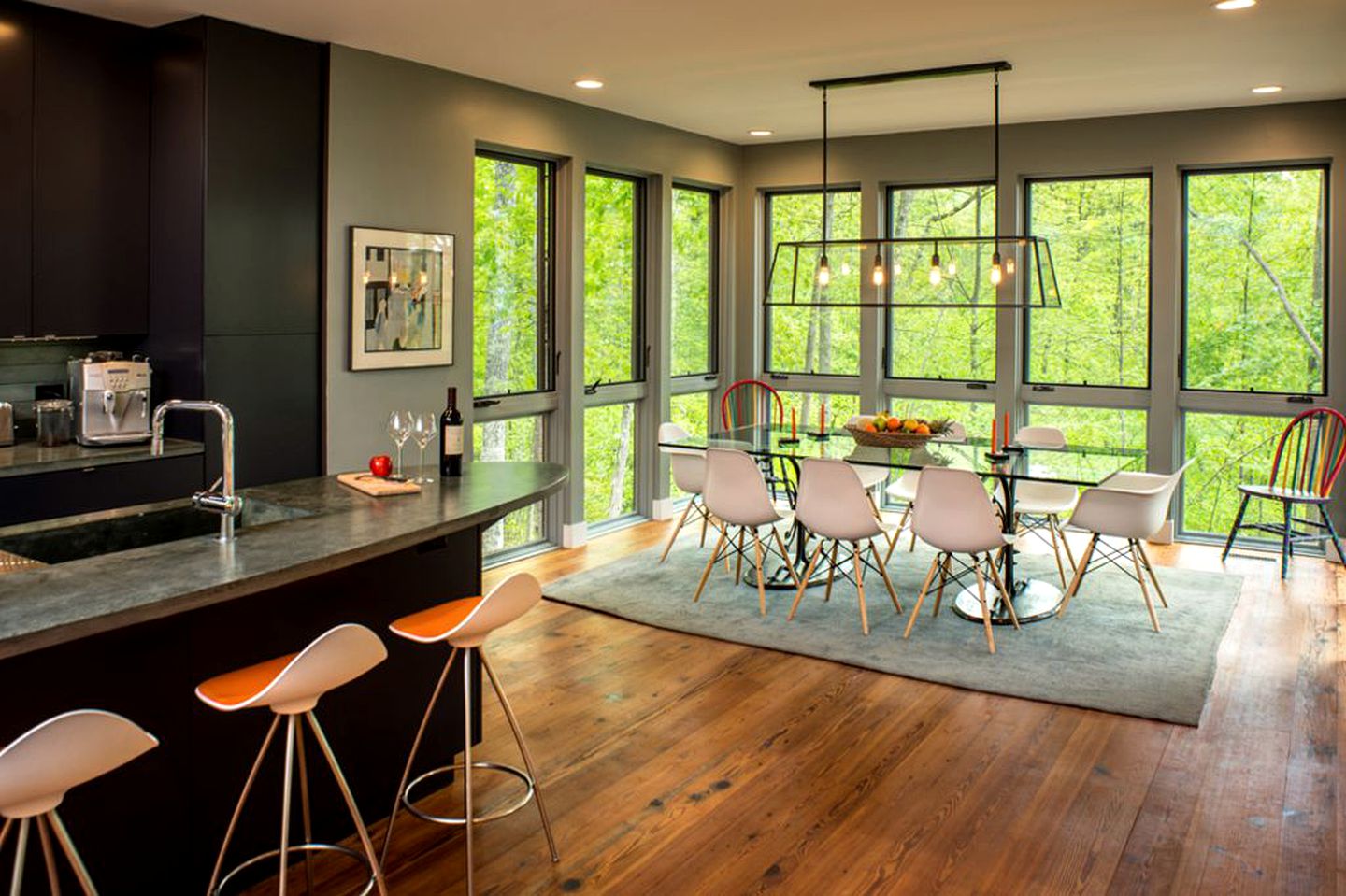 Modern and Luxurious Cabin Rental on the New River Gorge in West Virginia