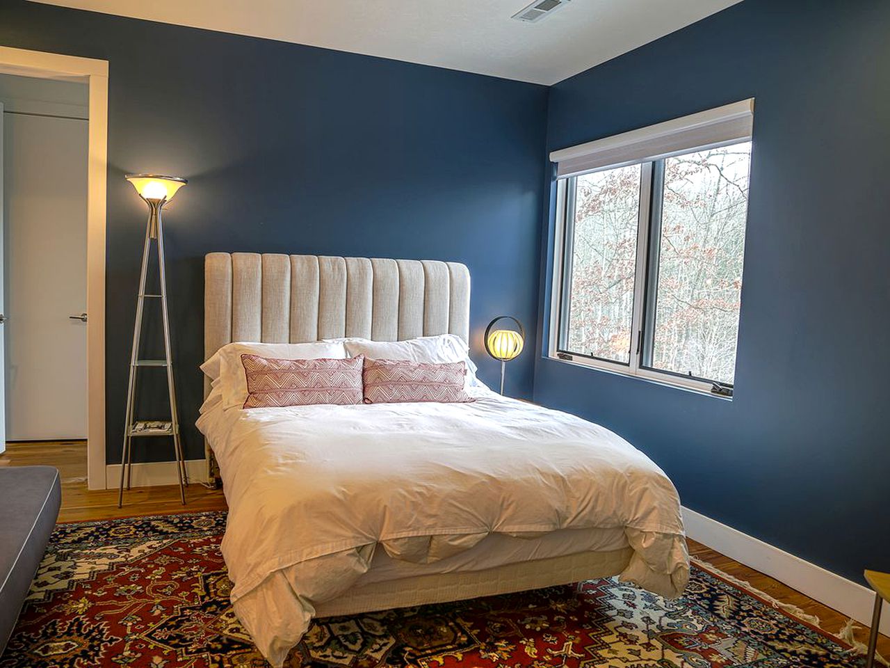 Modern and Luxurious Cabin Rental on the New River Gorge in West Virginia