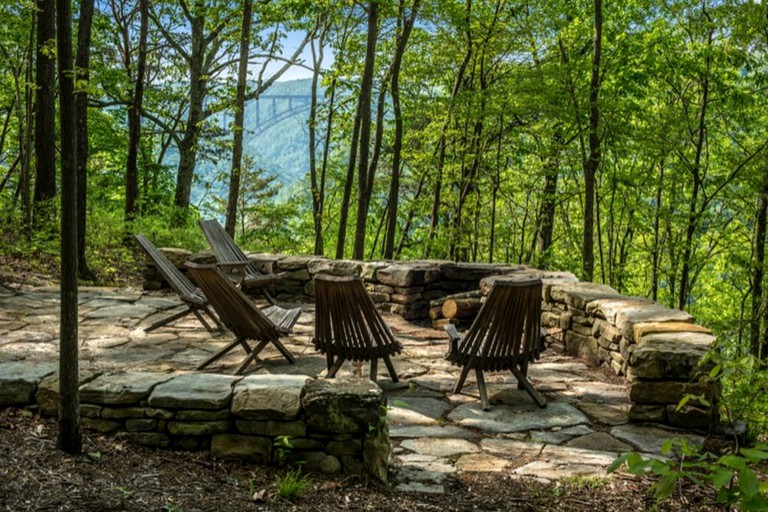 Cabins (Victor, West Virginia, United States)