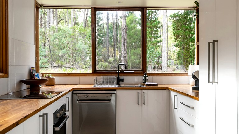 Cabins (Australia, Wheatsheaf, Victoria)