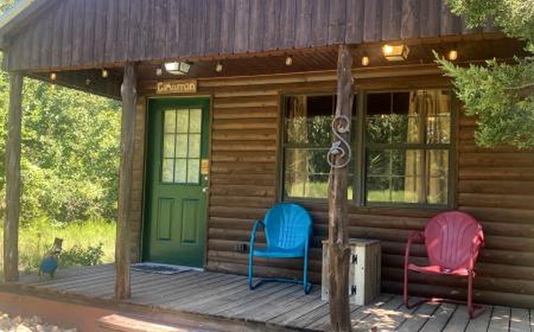 Cabins (United States of America, Bluff Dale, Texas)