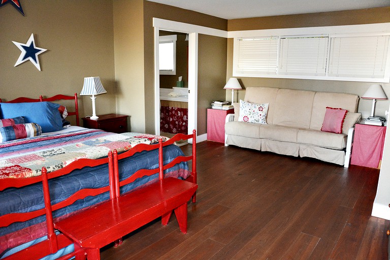 Living area of a farm accommodation near Atlanta, Georgia.