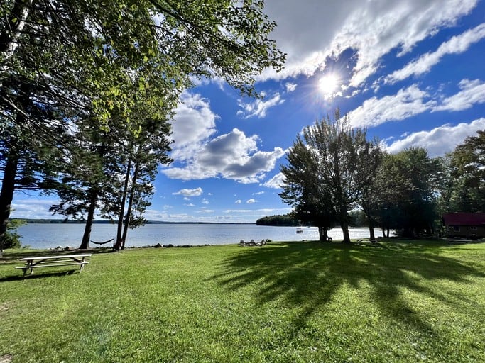 Cabins (United States of America, Burnham, Maine)