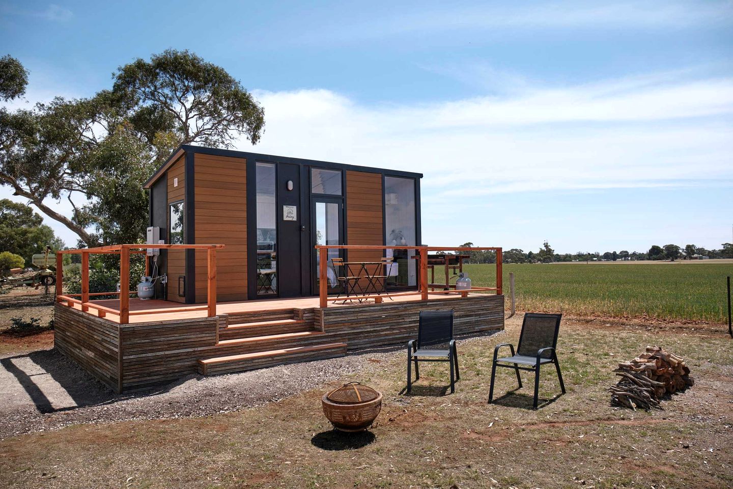 Spectacular Secluded Tiny House with Fire Pit in Stanley Flat, South Australia