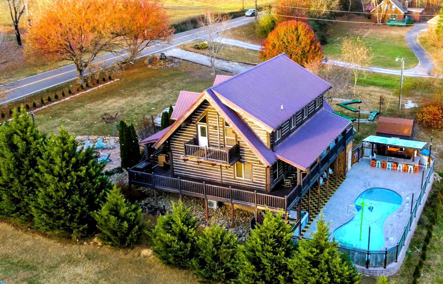 Spectacular Cabin with Mini Golf, Spa, Pool, Arcade, Theater Room and Many More in Tennessee