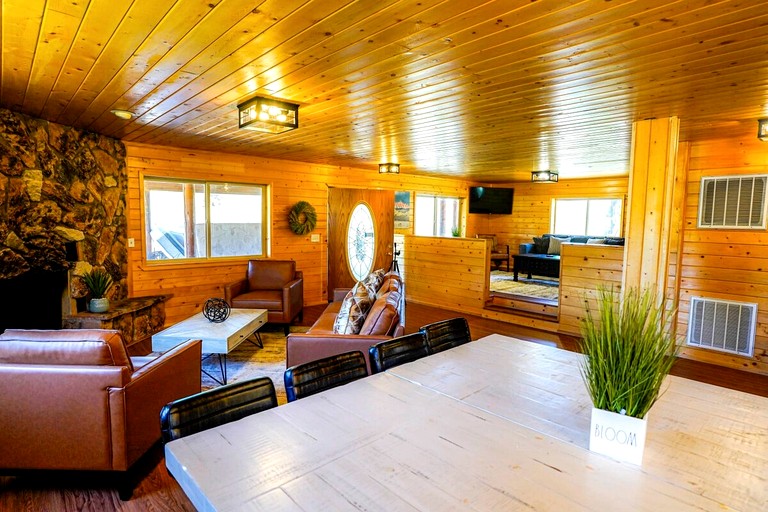 Cabins (United States of America, Orderville, Utah)