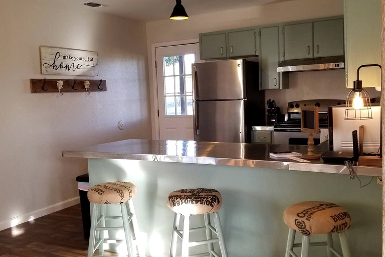 Cottages (Tarpley, Texas, United States)