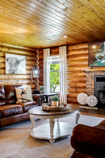 Cabins (Canada, Kingsville, Ontario)