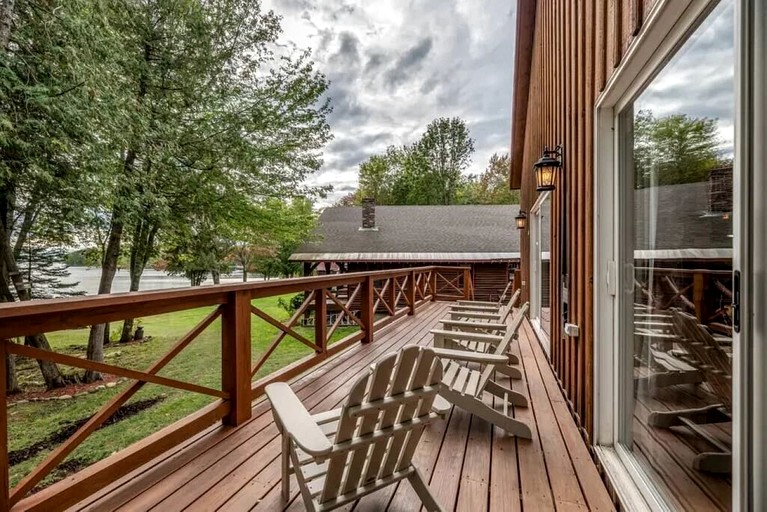 Cabins (United States of America, Burnham, Maine)