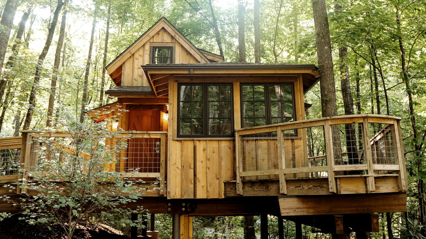 Cozy, Luxury Tree House in Gatlinburg, Tennessee
