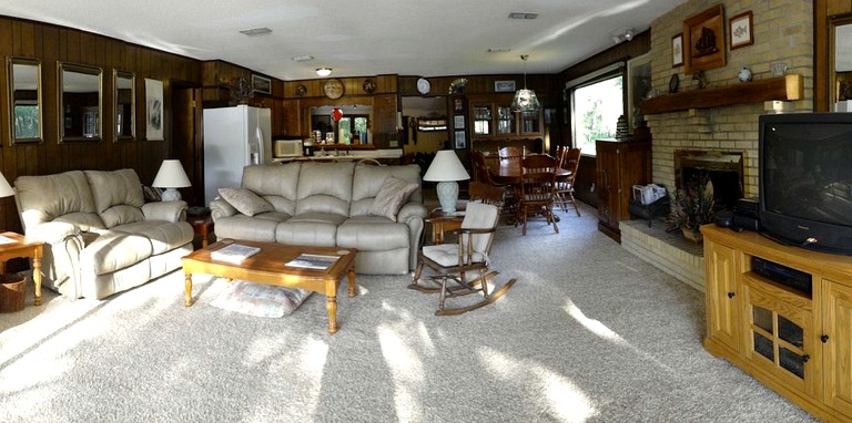 Cabins (Lamont, Florida, United States)