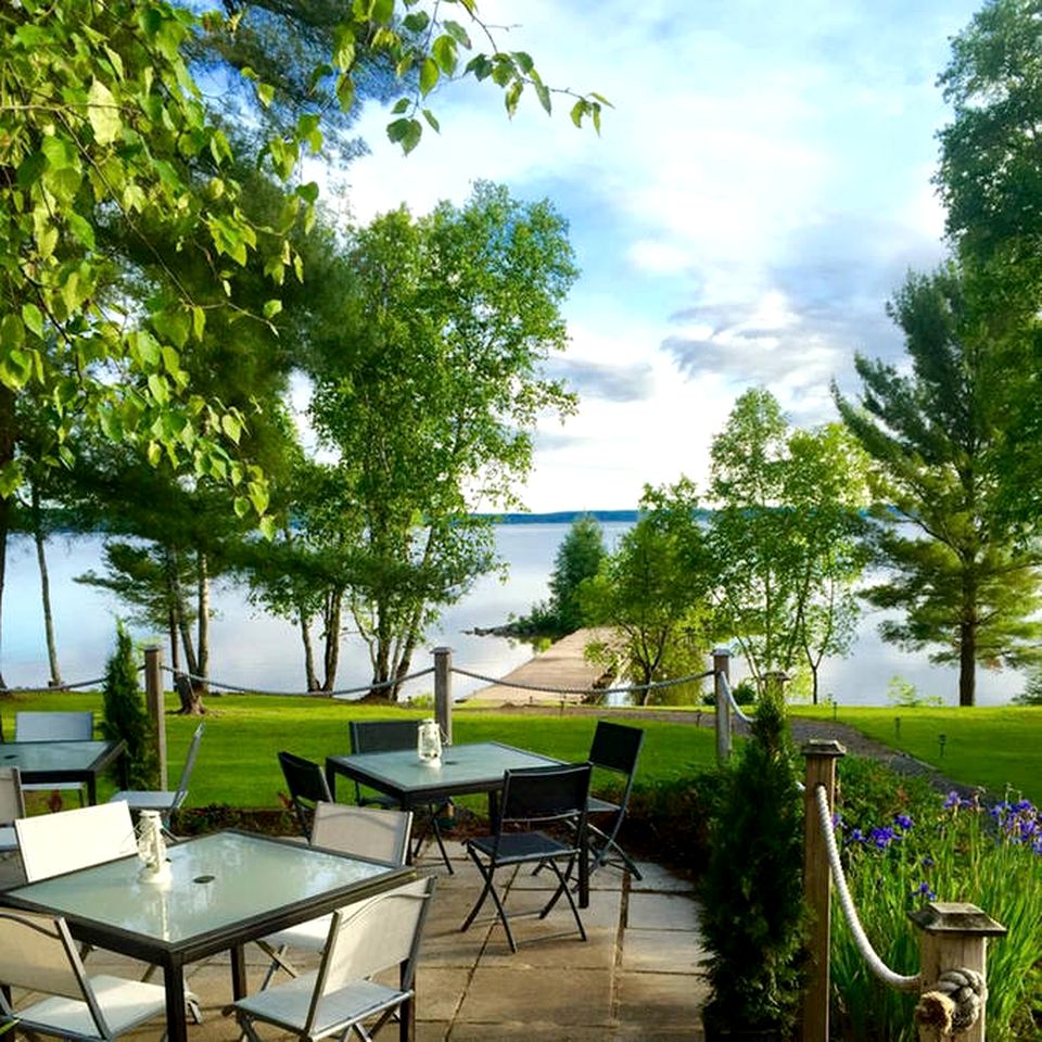 Nature Lodges (Sundridge, Ontario, Canada)